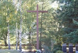 Nowy Krzyż Katyński na pilskim cmentarzu