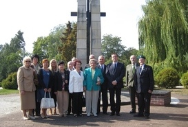 Uroczystość pod Pomnikiem Ofiar Stalinizmu.