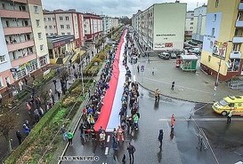 1500 osób poniosło flagę Polski