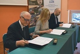 Umowa o współpracy LO w Łobżenicy i UAM w Pile