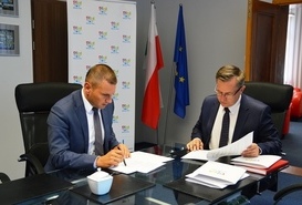 Gmina Piła dofinansowała zakup samochodu dla KPP w Pile. 