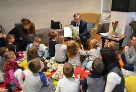 'Znani czytają dzieciom na Ferie' - z wizytą w Przytulna Cafe. 