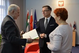 Srebrna Odznaka Honorowa za zasługi dla Związku Sybiraków dla Piotra Głowskiego, prezydenta miasta