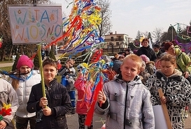 Uczniowie z 'piątki' powitali wiosnę