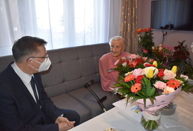 Gratulacje dla 100-letniej Bronisławy Hałaburdy z Piły